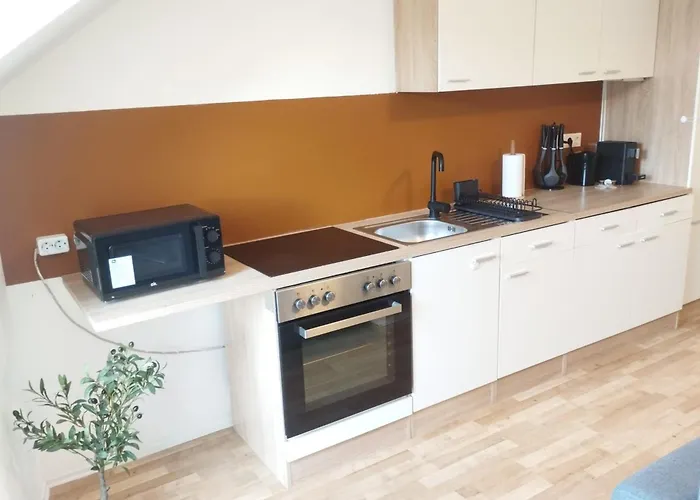 Maisonette Oberlaa I 2 Bedrooms & Balcony Near Therme & U1 Viena